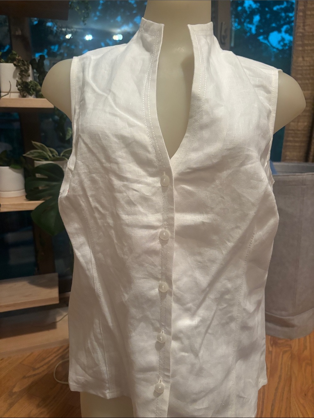 Talbots White Sleeveless Linen Button-Front Top size 10